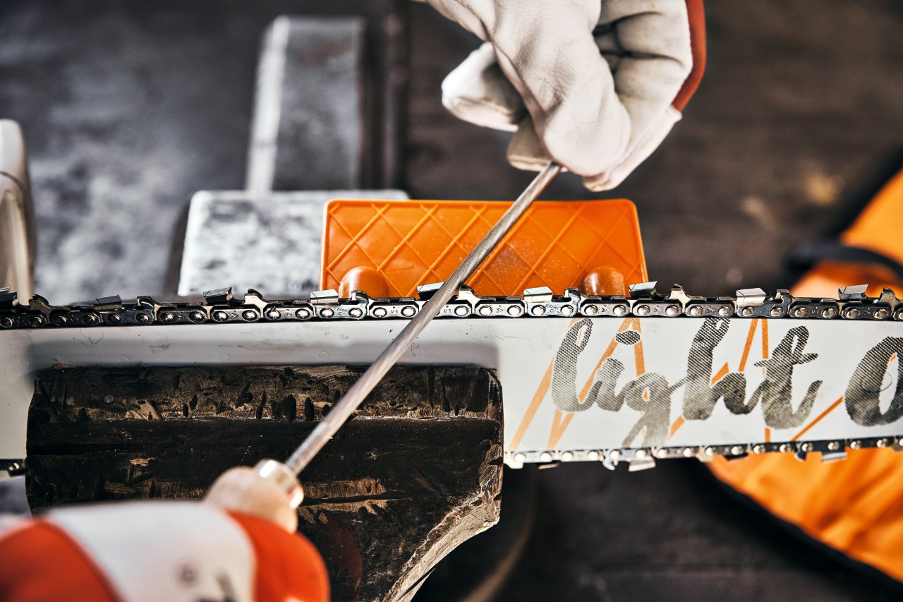 Pilarka łańcuchowa STIHL z prowadnicą Light 04